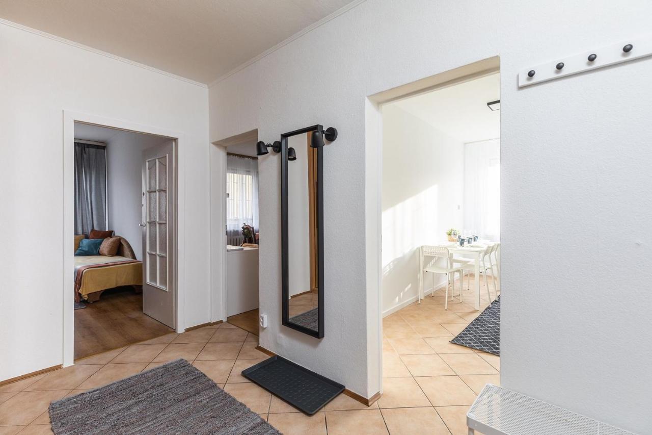 Room, Pirenejska 20 Cozy Rooms Варшава Екстер'єр фото