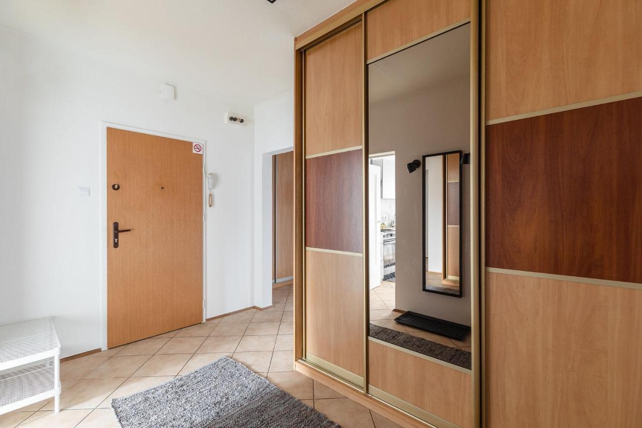 Room, Pirenejska 20 Cozy Rooms Варшава Екстер'єр фото